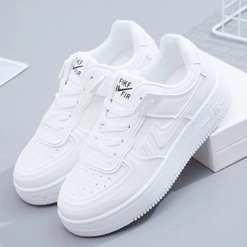 Spring and Autumn Fashion New Casual Comfortable Round Toe Thick-soled Breathable Sports Shoes with Random Letters on the Upper