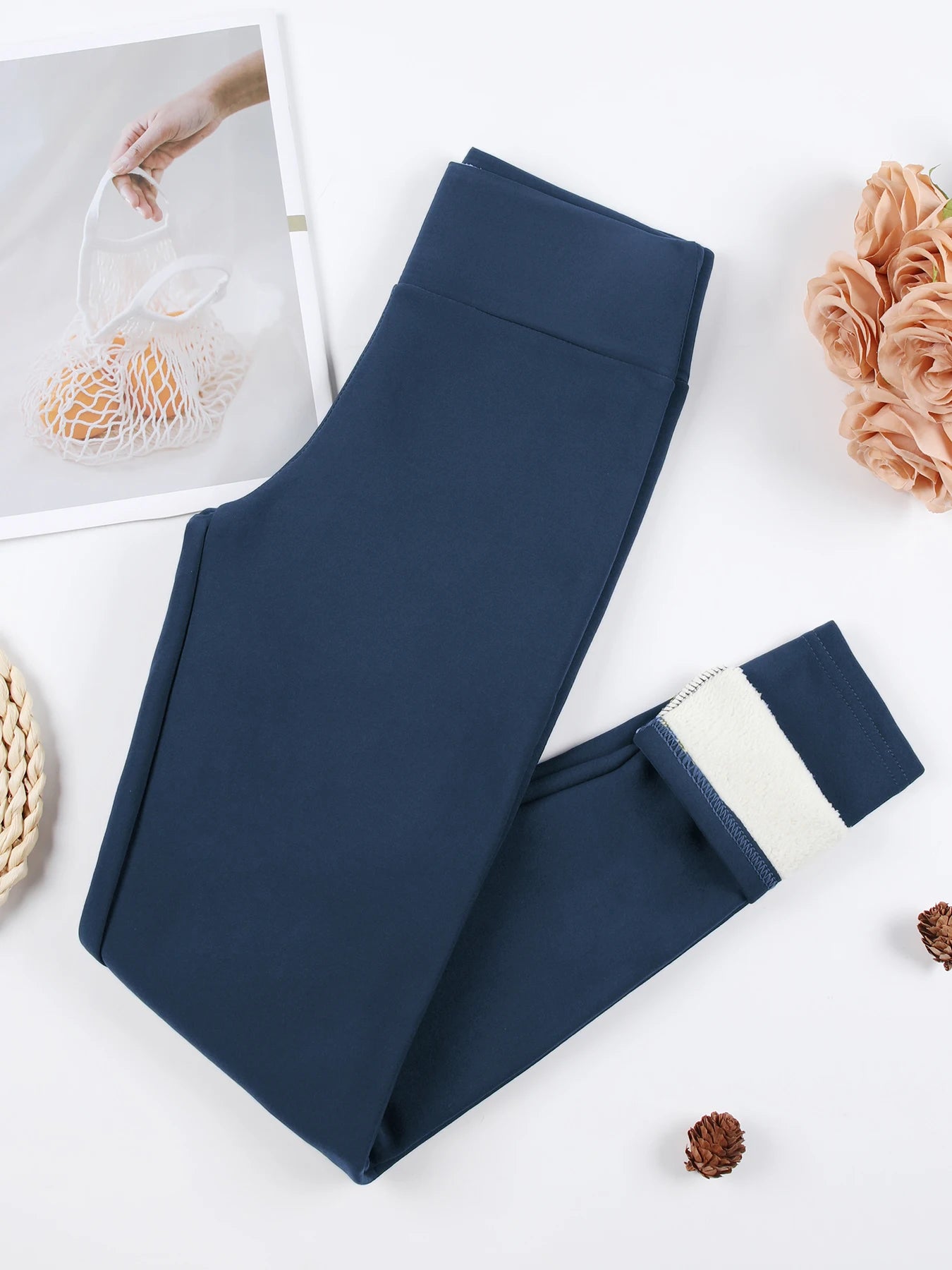 Women's Velvet High Waist Leggings Winter Thermal Thick Warm Stretchy Pants Cold-Resistant Slim Fit Comfortable Trousers